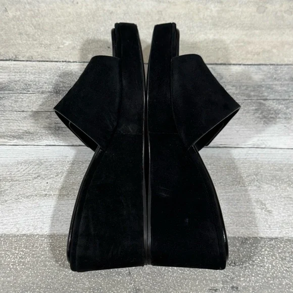 TORY BURCH T-Lock Wedge Sandal - Perfect Black Suede - Size - 7.US